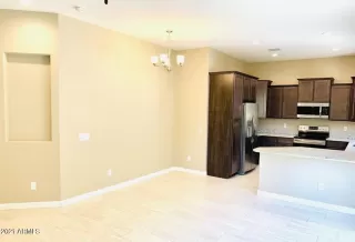 Photo #4: 6210664 Listing