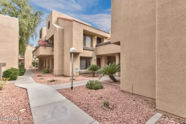 MLS: 6211028 Condo For Sale