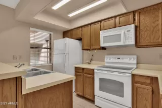 Photo #6: 6211028 Listing