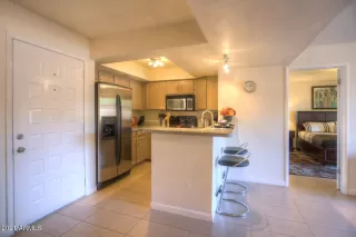 Photo #2: 6211265 Listing 