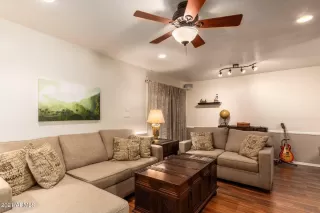 Photo #4: 6211825 Listing