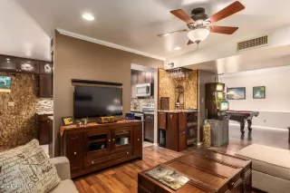 Photo #5: 6211825 Listing