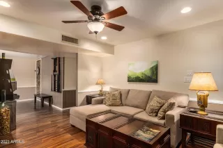 Photo #6: 6211825 Listing