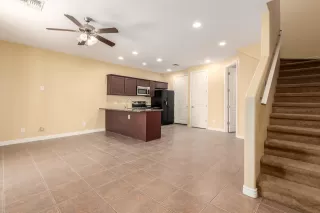 Photo #5: 6211829 Listing