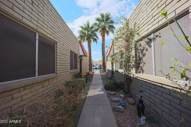 MLS: 6211883 Condo For Sale