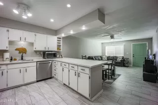 Photo #5: 6211883 Listing 