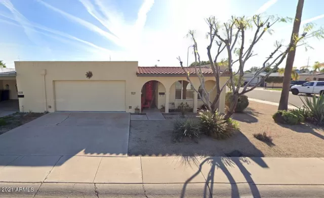 MLS: 6211886 Condo For Sale