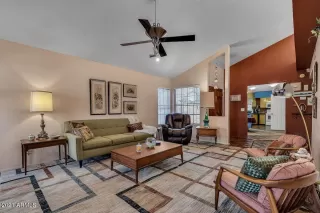 Photo #6: 6212176 Listing