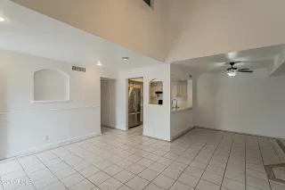 Photo #4: 6212344 Listing