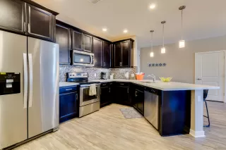 Photo #2: 6212349 Listing 