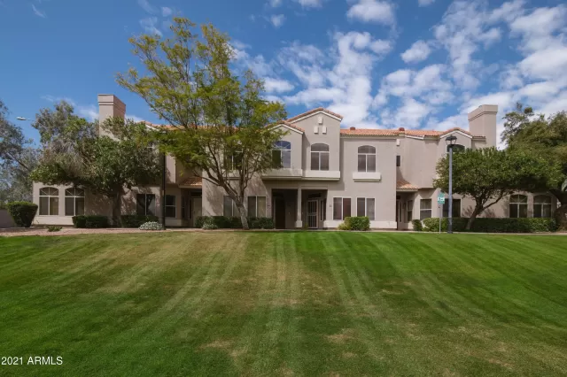 MLS: 6212902 Condo For Sale