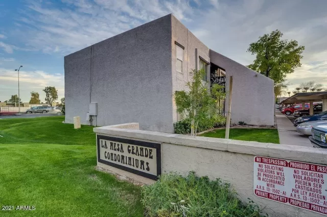 MLS: 6213490 Condo For Sale