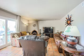 Photo #4: 6213568 Listing