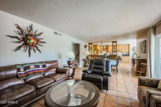 Photo #6: 6213568 Listing