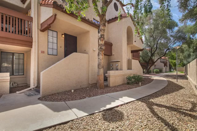 MLS: 6214156 Condo For Sale