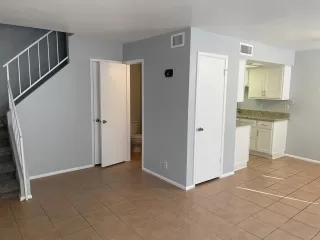 Photo #3: 6214163 Listing