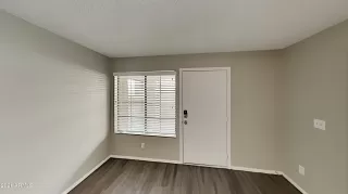 Photo #5: 6214226 Listing