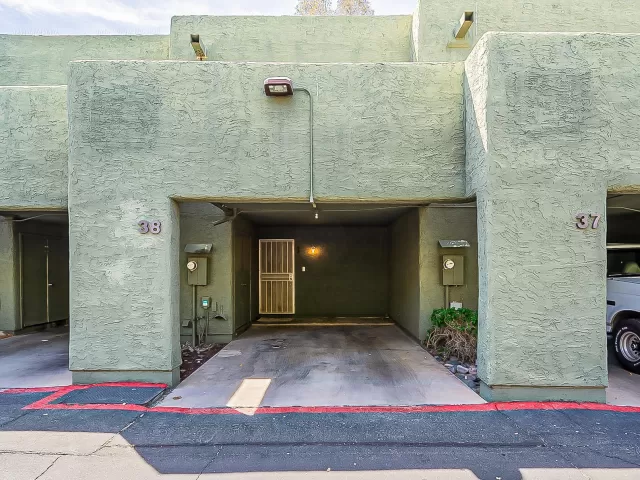 MLS: 6214463 Condo For Sale