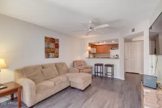 Photo #6: 6214574 Listing