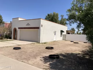 Photo #2: 6214596 Listing