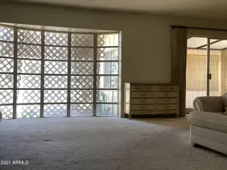 Photo #5: 6214596 Listing