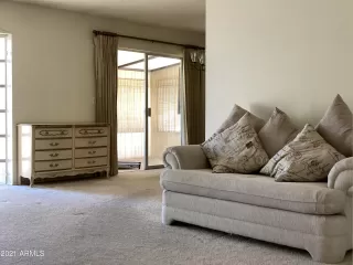 Photo #6: 6214596 Listing