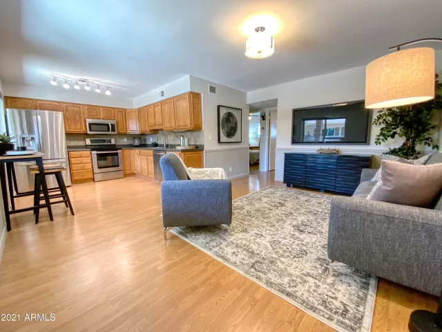 MLS: 6214887 Condo For Sale