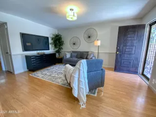 Photo #2: 6214887 Listing