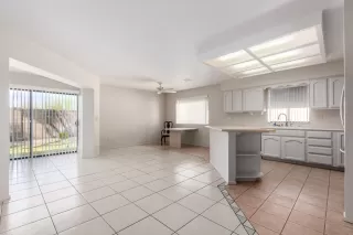 Photo #6: 6214908 Listing