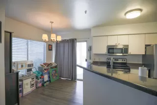 Photo #4: 6215120 Listing