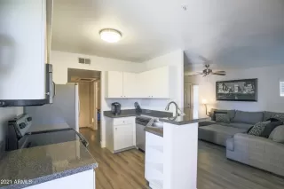 Photo #5: 6215120 Listing