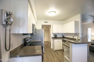 Photo #6: 6215120 Listing