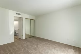 Photo #4: 6215424 Listing