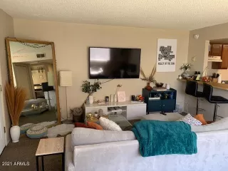 Photo #6: 6215628 Listing