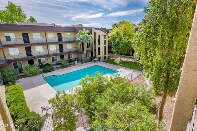 MLS: 6215648 Condo For Sale