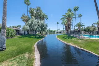 Photo #2: 6215685 Listing