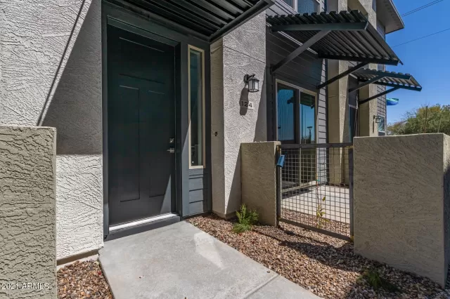 MLS: 6215743 Condo For Sale