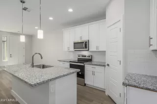 Photo #6: 6215743 Listing