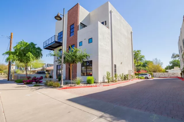 MLS: 6215767 Condo For Sale