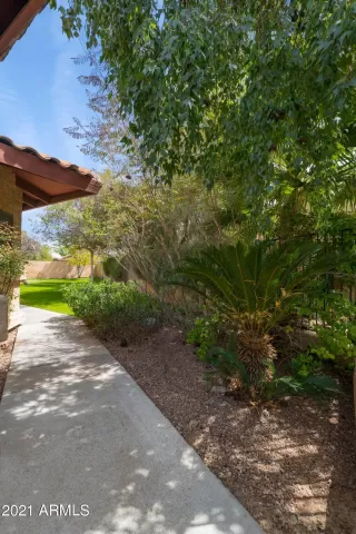 Photo #2: 6215857 Listing