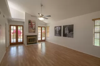 Photo #6: 6215857 Listing