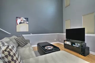 Photo #3: 6216146 Listing 