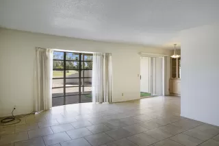 Photo #2: 6216174 Listing