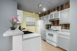 Photo #2: 6216212 Listing