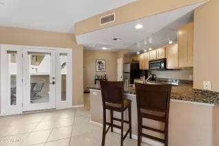 Photo #2: 6216948 Listing