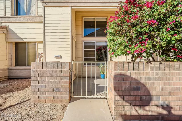 MLS: 6217131 Condo For Sale