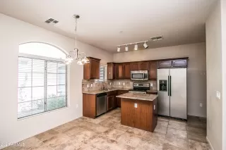 Photo #6: 6217776 Listing