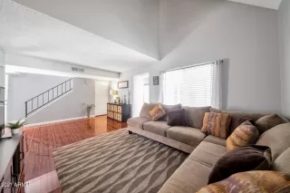 Photo #4: 6217842 Listing