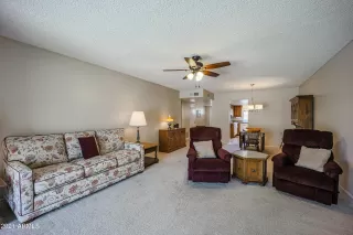 Photo #6: 6217917 Listing 