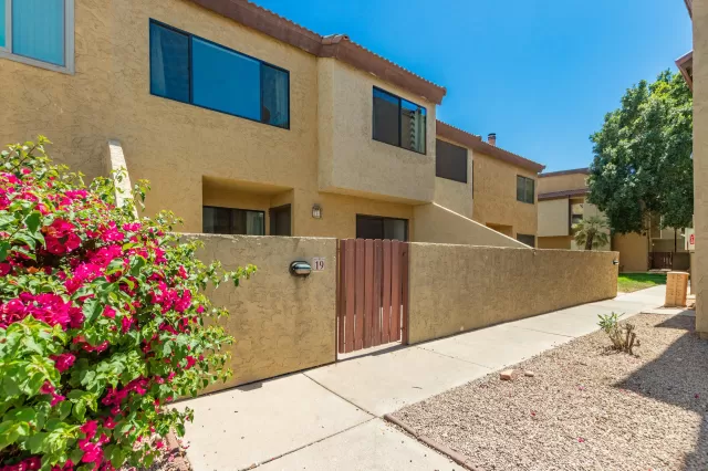 MLS: 6217953 Condo For Sale